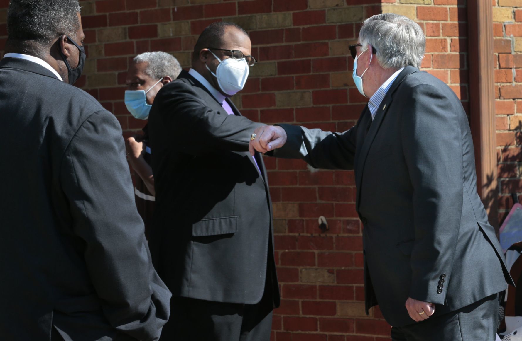 Governor meets clergy distributing masks to area churches